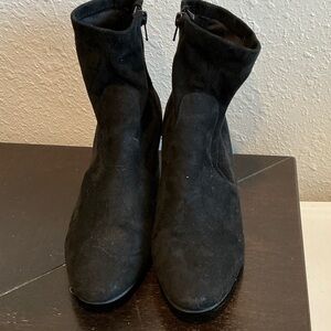Unisa Black Ankle Booties Size 8.5
